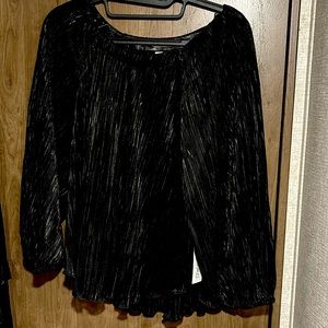 Chico’s Crinkle Top 1